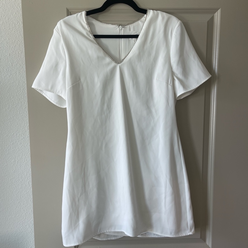 Lena White Mini Dress with V-Neck